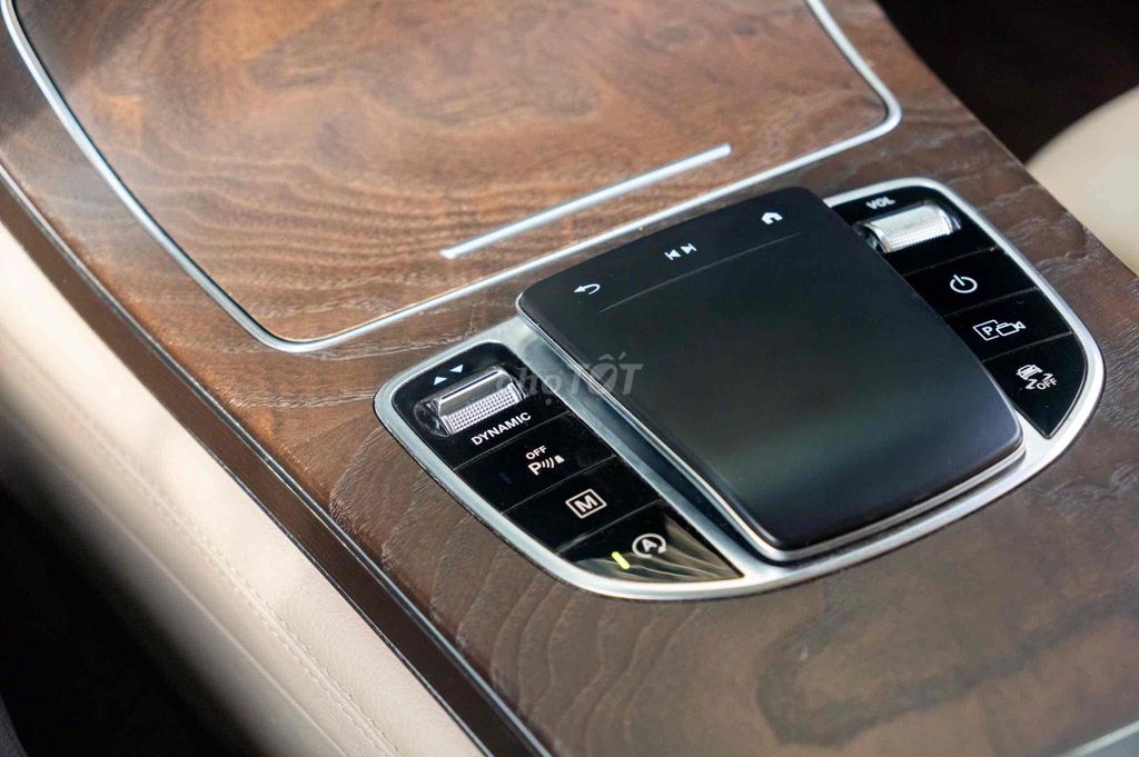 Mercedes Benz GLC 2020 200 4Matic - 56000 km. Mua bán Ô tô tại Quận 10 Tp Hồ Chí Minh được đăng bởi Thái LA Auto hình 18