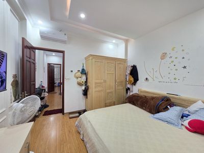 Townhouse 45 m² · 6 bed · Phố Trần Thái Tông