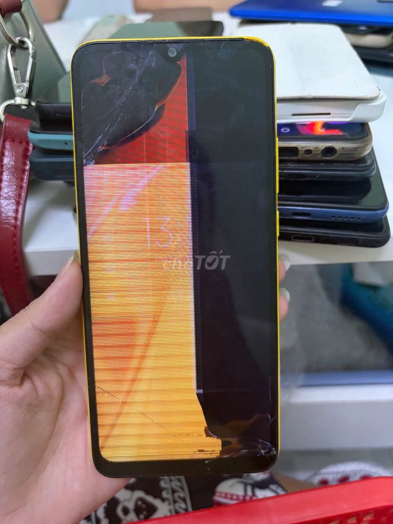 POCO C40 Vàng Hư màn hình. Mua bán Điện thoại tại Quận 10 Tp Hồ Chí Minh được đăng bởi Hội Đồ Điện Tử hình 1