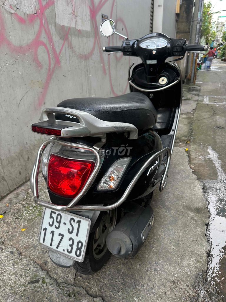 Elizabeth 2011, Bstp chính chủ công chứng liền. Mua bán Xe máy tại Quận Bình Thạnh Tp Hồ Chí Minh được đăng bởi Cửa hàng bán xe cũ hcm bình thạnh hình 3