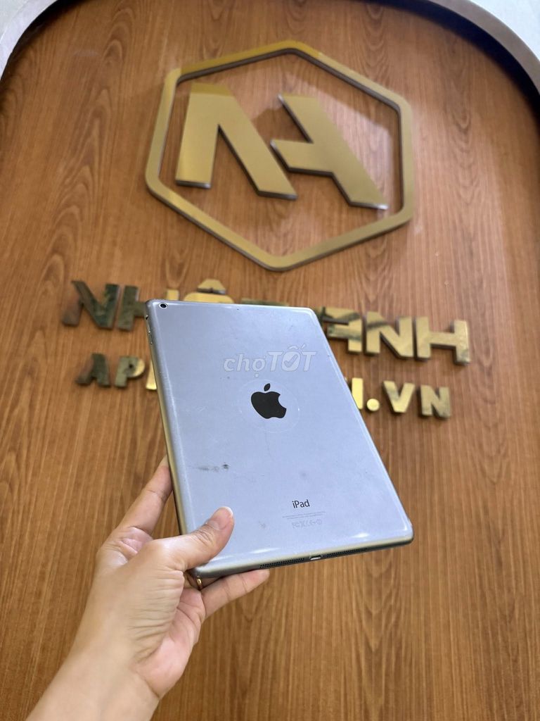 Apple iPad Air 1 16GB Bạc. Mua bán Máy tính bảng tại Quận Gò Vấp Tp Hồ Chí Minh được đăng bởi Nguyễn Thị Thu Hiền hình 1