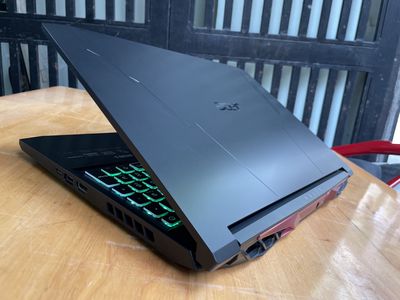Acer Nitro 5 AN515, i7 – 11800H, RTX 3050Ti