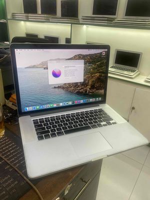 Apple Macbook Pro 2015 i7 15 inch 16GB/128GB