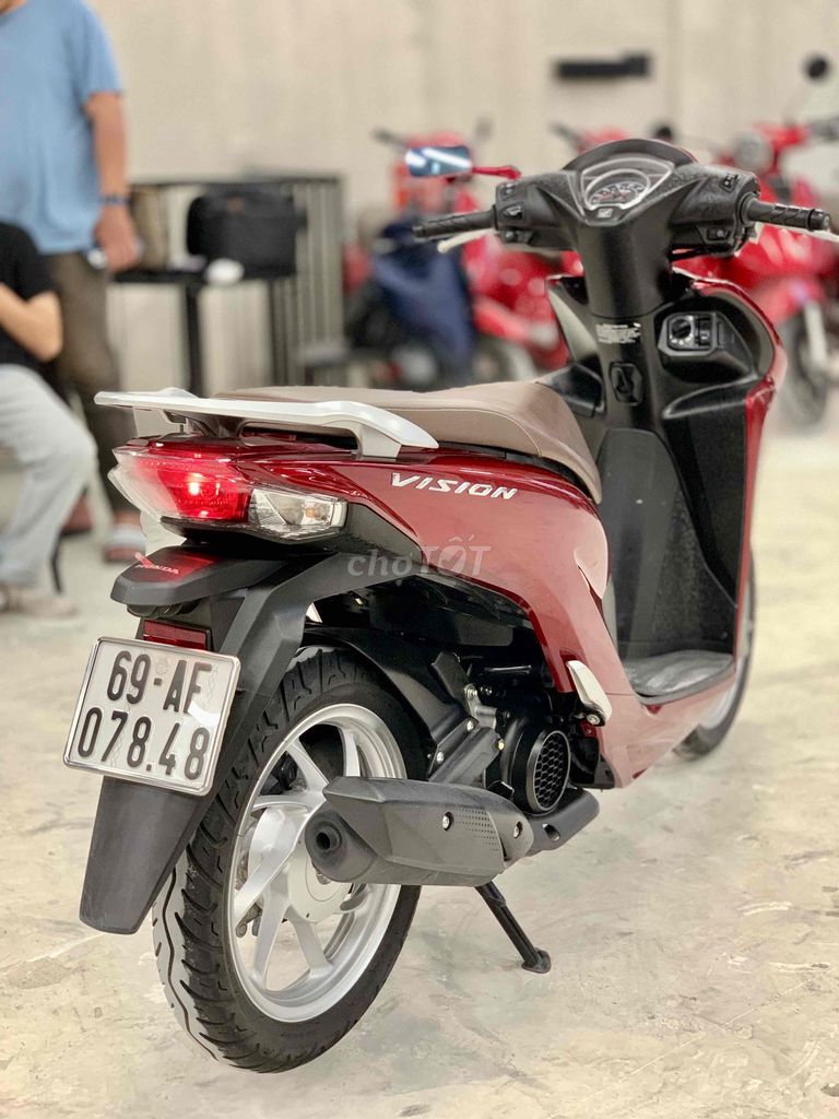 Honda Vision 2023 biển 69 chính chủ chạy 9.200km ✅. Mua bán Xe máy tại Thành phố Thủ Đức Tp Hồ Chí Minh được đăng bởi iMotorbike Khương Phan hình 14