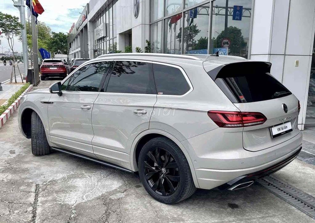 Touareg Chỉ 210Tr Nhận Xe. Cam kết giá Tốt Nhât. Mua bán Ô tô tại Quận 1 Tp Hồ Chí Minh được đăng bởi Nguyễn Trí Thanh Tâm hình 4