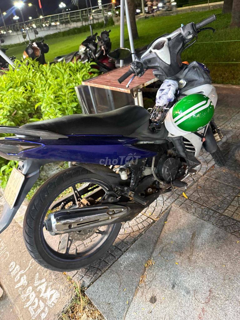 Возбудитель Yamaha 2012 сине-белый