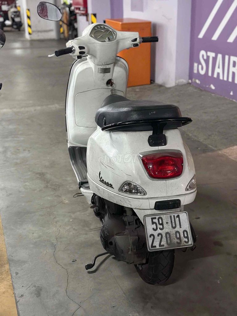 Piaggio Vespa LX125, 2011, белая, 30 000 км