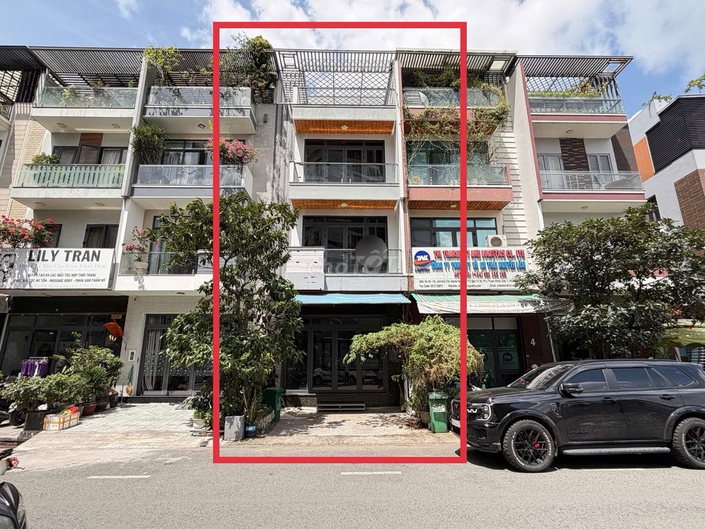 Аренда · 4 комн. · 85 м² · Quận 7, ул. Đào Trí