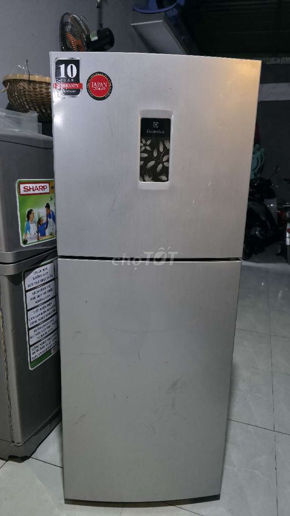 Tủ lạnh Electrolux 210 lít Xám. Mua bán Tủ lạnh tại Thành phố Mỹ Tho Tiền Giang được đăng bởi HÀNG QUA SỬ DỤNG hình 1