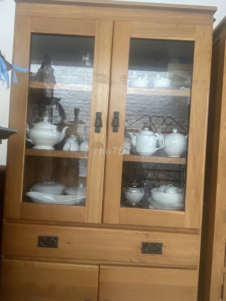 Tủ trưng bày Gỗ sồi tự nhiên Tối giản, cổ điển. Mua bán Tủ, kệ gia đình tại Quận Cẩm Lệ Đà Nẵng được đăng bởi Linh Lac hình 1