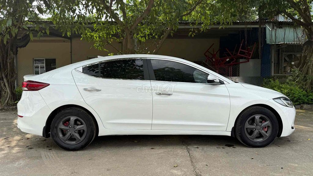 Hyundai Elantra 2019 1.6MT - 60000 km hỗ trợ bank. Mua bán Ô tô tại Huyện An Lão Hải Phòng được đăng bởi anh hình 4