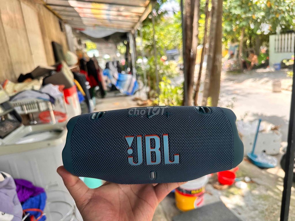 Loa Bluetooth JBL Charger6 Xám Mới. Mua bán Tivi, Âm thanh tại Quận Sơn Trà Đà Nẵng được đăng bởi Khang hình 1