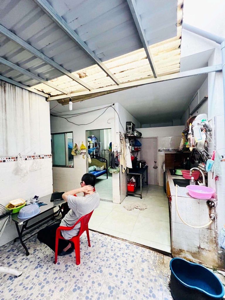 60m², ngang 4m x 15m, gần đường xe hơi, sau công viên Tân Phước
