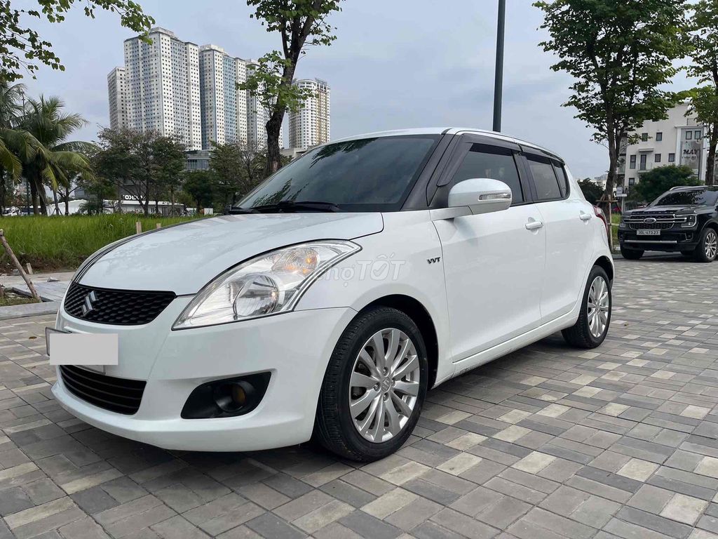cần bán Suzuki swift 2016 AT xe đẹp xuất sắc. Mua bán Ô tô tại Quận Hoàng Mai Hà Nội được đăng bởi tran duc khien hình 3