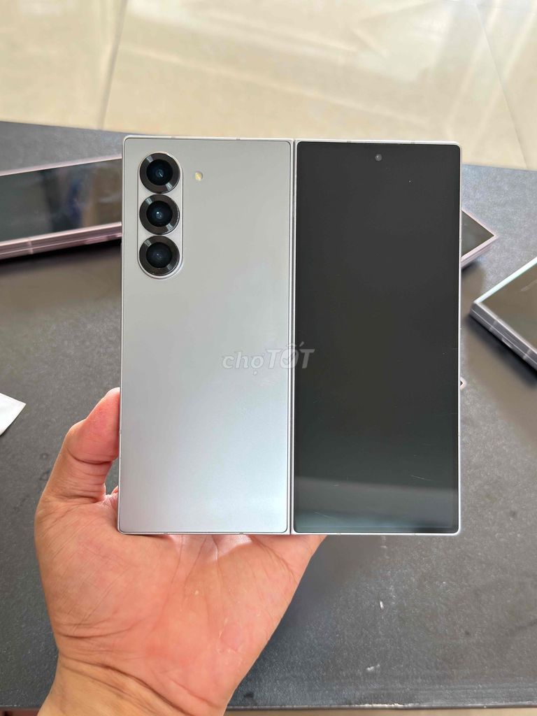 Samsung Galaxy Z Fold6 VN 256GB Bạc. Mua bán Điện thoại tại Quận 5 Tp Hồ Chí Minh được đăng bởi Gia Bảo hình 1