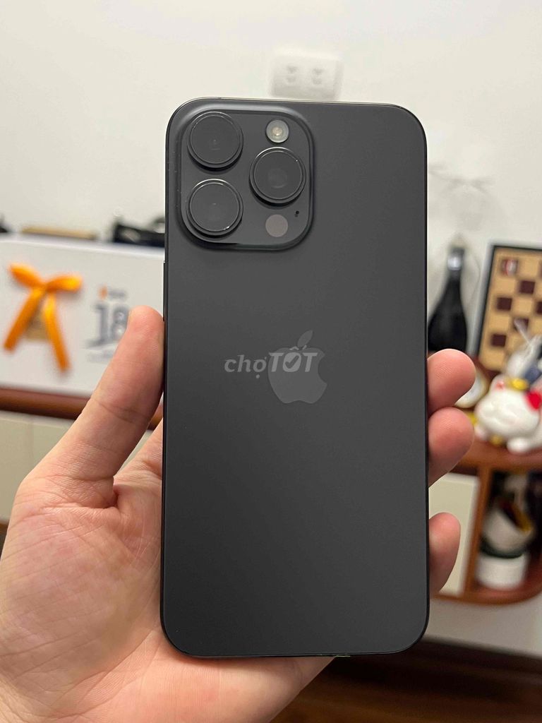 iPhone 15 Pro Max 256GB Đen. Mua bán Điện thoại tại Quận Đống Đa Hà Nội được đăng bởi Lê Quang Duy hình 1
