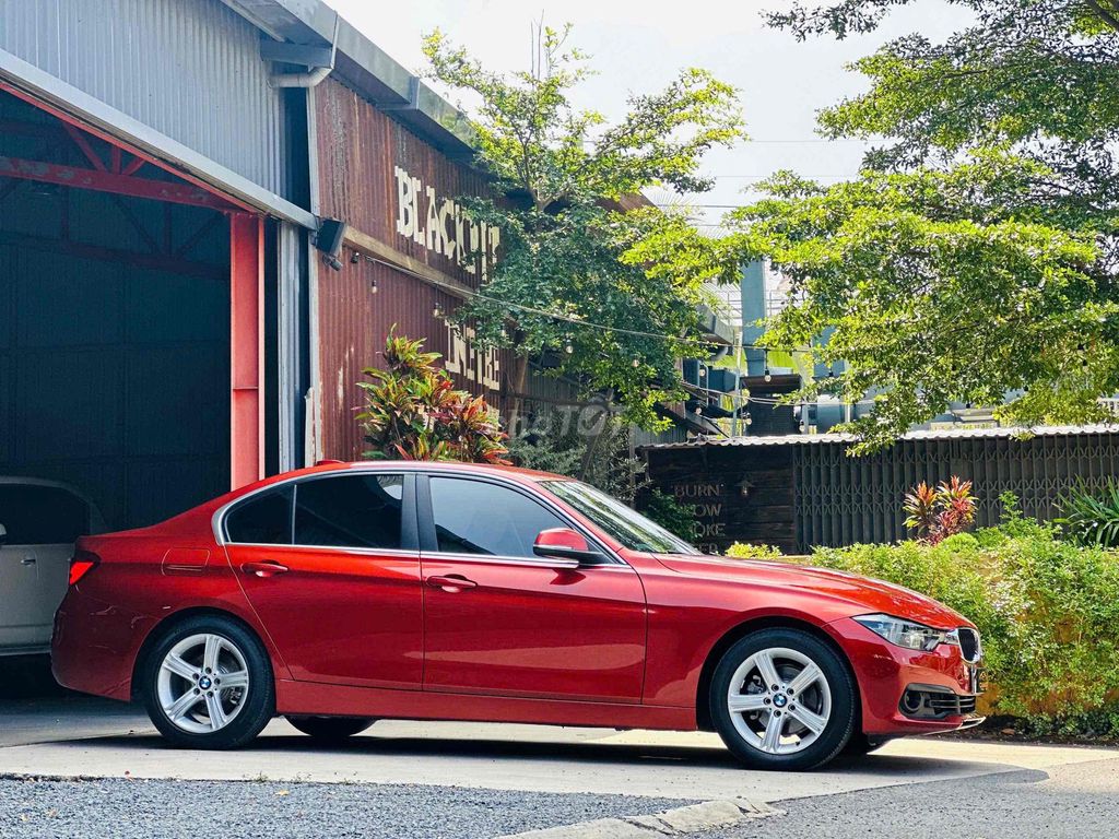 BMW 320i F30 LCI, высокий, 2018 г., камера 43000 км