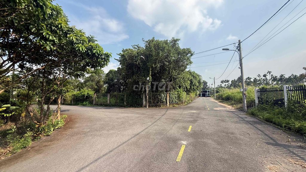 BÁN ĐẤT 2 MT CẠNH KĐT VINHOMES - 24 Tỷ/1287M2