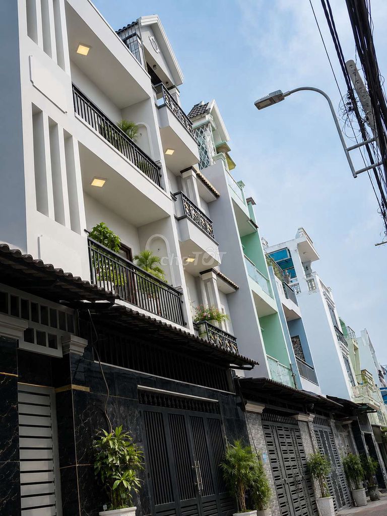 BÁN NHÀ ĐƯỜNG  ÂU CƠ HXH (3X 10M  X 2 TẦNG )GIÁ : NHỈNH 3 TỈ TL