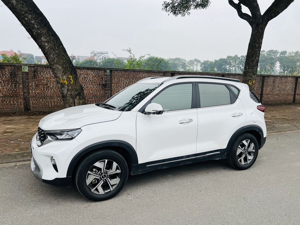 KIA Sonet 2022 Luxury 3v Trắng, xe gia đình. Mua bán Ô tô tại Quận Long Biên Hà Nội được đăng bởi Nhan Le hình 5