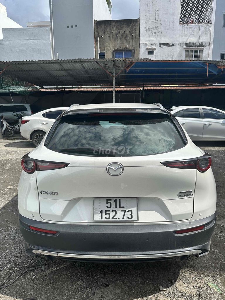 Mazda CX-30 2024 Premium 2.0 AT trắng - 15000 km. Mua bán Ô tô tại Quận Tân Phú Tp Hồ Chí Minh được đăng bởi Thành hình 4