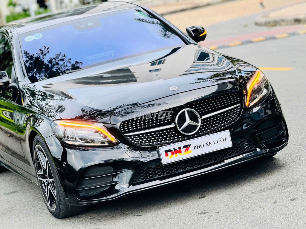 Mercedes Benz C300 2020. Mua bán Ô tô tại Quận 7 Tp Hồ Chí Minh được đăng bởi Cherry hình 2