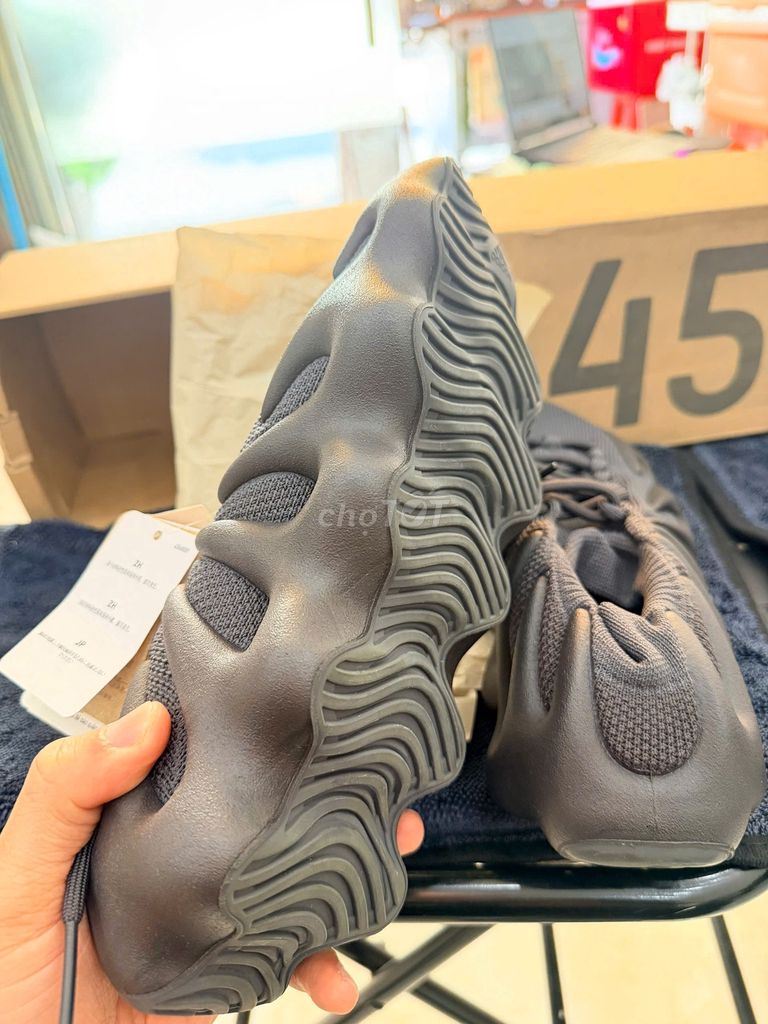 Giày thể thao Adidas Yeezy 450 Đen. Mua bán Giày dép tại Quận Tân Phú Tp Hồ Chí Minh được đăng bởi Tuấn hình 1