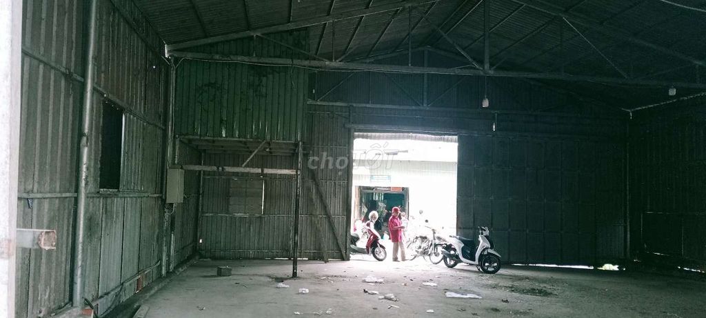 Cho thuê 400m2 Xưởng Khánh Bình có điện 3 pha giá chỉ 12 tr cọc 1 thág