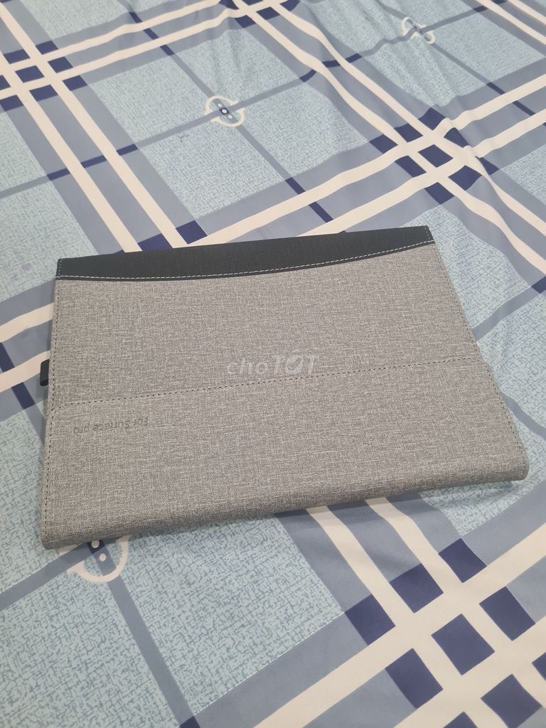 Microsoft Surface Pro 5 LTE 8GB/256GB Bạc. Mua bán Máy tính bảng tại Quận Bình Tân Tp Hồ Chí Minh được đăng bởi Long lý hình 1