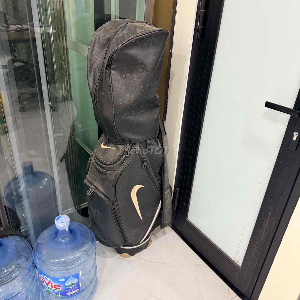 Gậy golf Nike sợi cacbon Đen. Mua bán Đồ thể thao, Dã ngoại tại Huyện Thanh Trì Hà Nội được đăng bởi Bùi tuấn Thuận hình 1