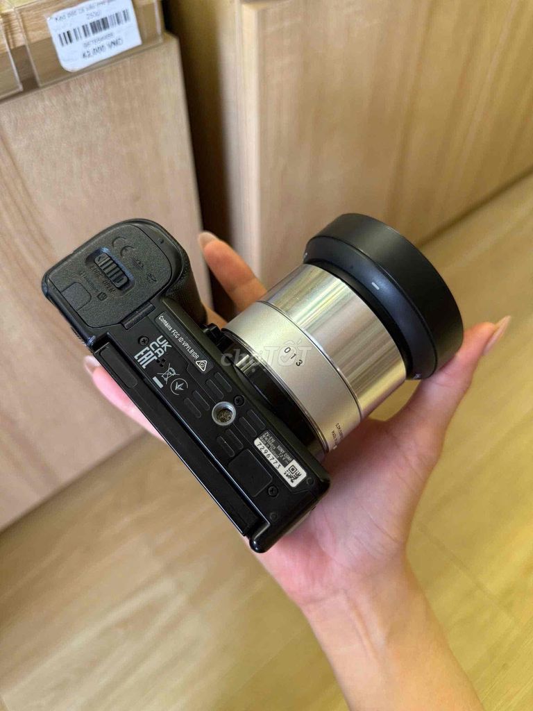 Máy ảnh Sony ZVE-10 Đen. Mua bán Máy ảnh, Máy quay tại Quận 12 Tp Hồ Chí Minh được đăng bởi Đỗ Minh Thái hình 1