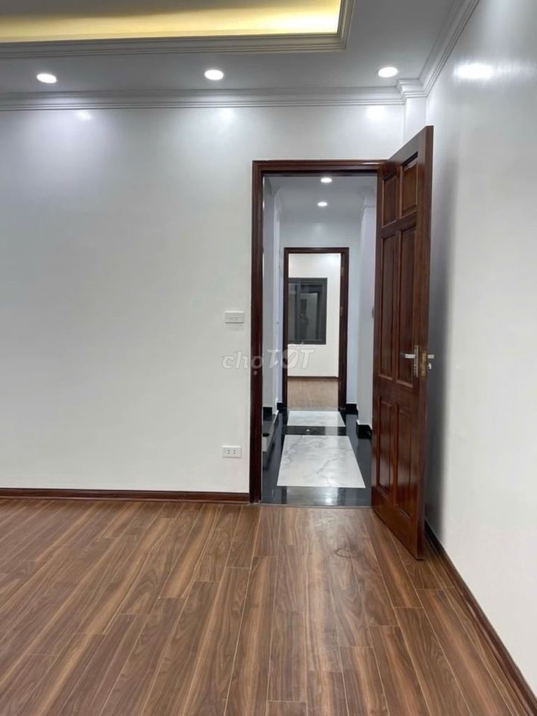 NHÀ ĐẸP Ô TÔ ĐỖ NGÕ THÔNG 4 PHÍA 34M2 5 TẦNG XÂY MỚI NHỈNH 4,8 TỶ