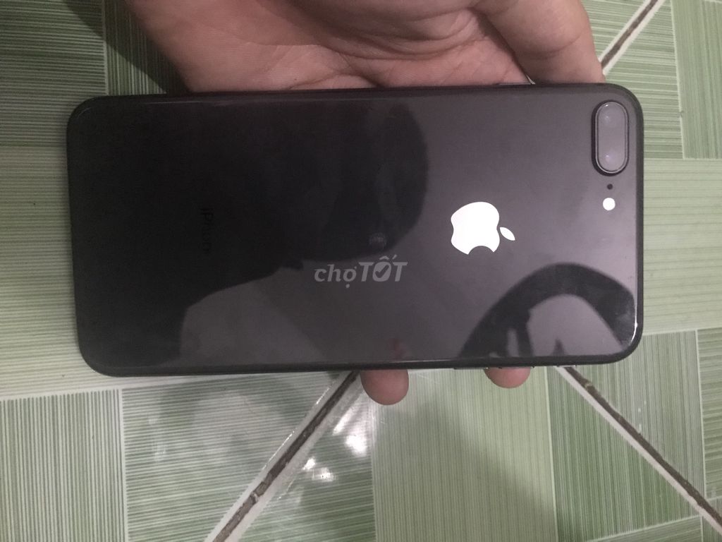 0363534126 - iPhone 8 plus by pass bị đơ 1 chút góc ở trên