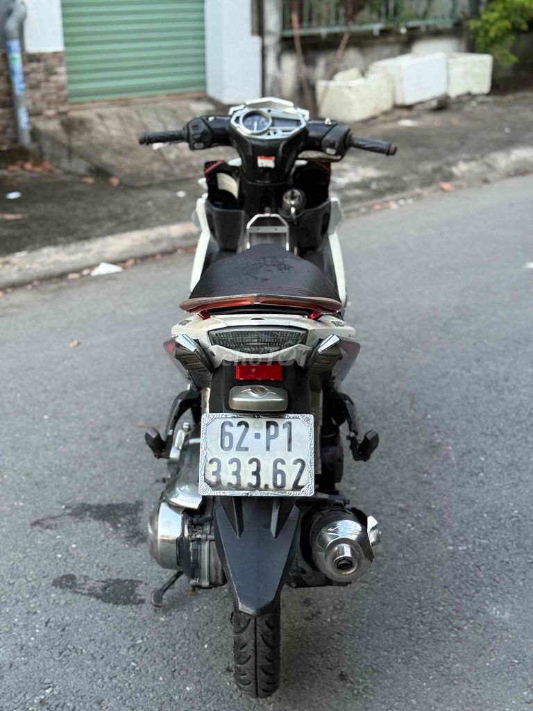 xe yamaha novo5 2014 màu  trắng đen mới 95 %. Mua bán Xe máy tại Thành phố Thủ Đức Tp Hồ Chí Minh được đăng bởi Nguyễn Thanh Bình hình 8