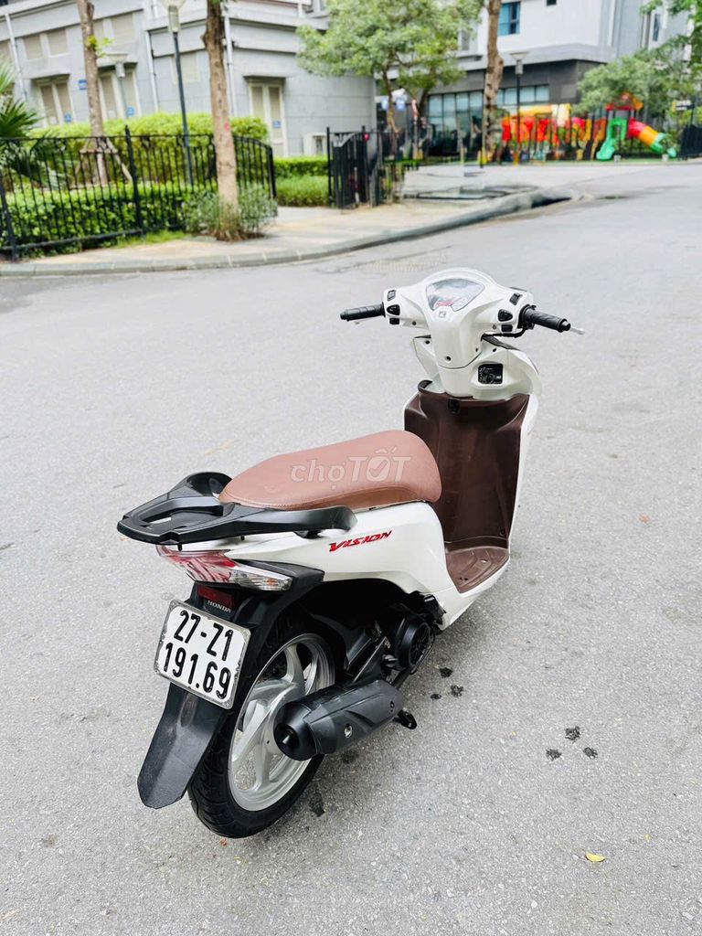 Honda Vision 2017 trắng chính chủ. Mua bán Xe máy tại Quận Bắc Từ Liêm Hà Nội được đăng bởi XE MÁY ÁNH QUÂN hình 6