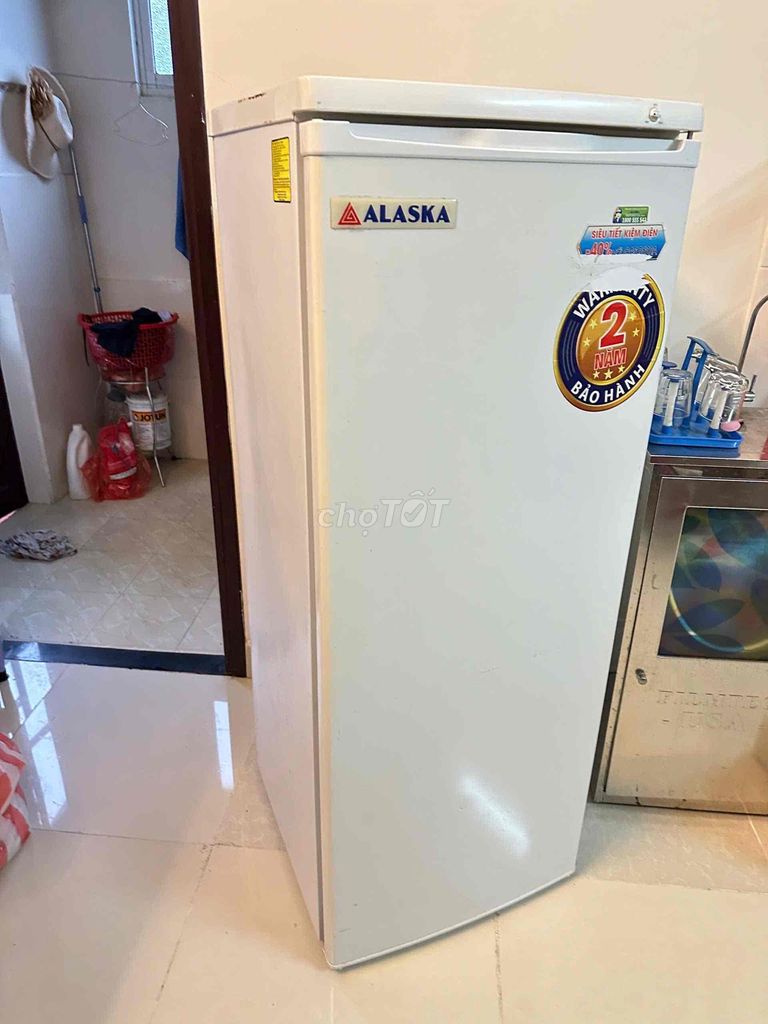 tủ đông đứng alakas 210lit