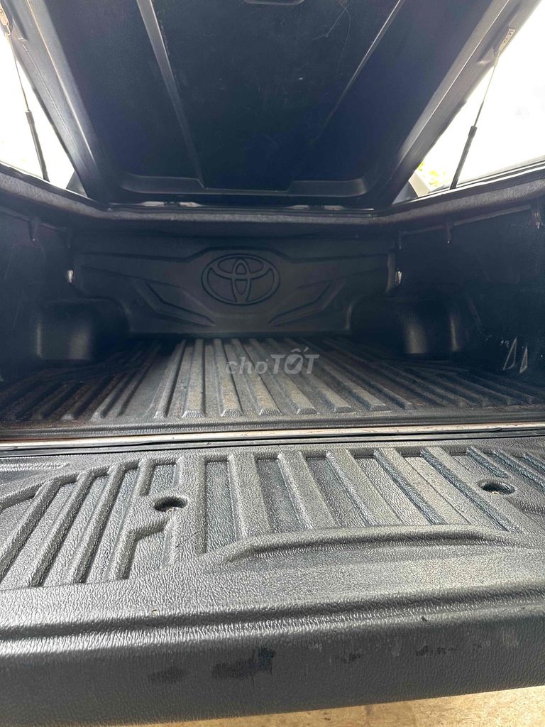 Toyota Hilux 2018 2.4G 4x4 MT - Hàng hiếm. Mua bán Ô tô tại Thành phố Buôn Ma Thuột Đắk Lắk được đăng bởi Trương Thanh hình 12