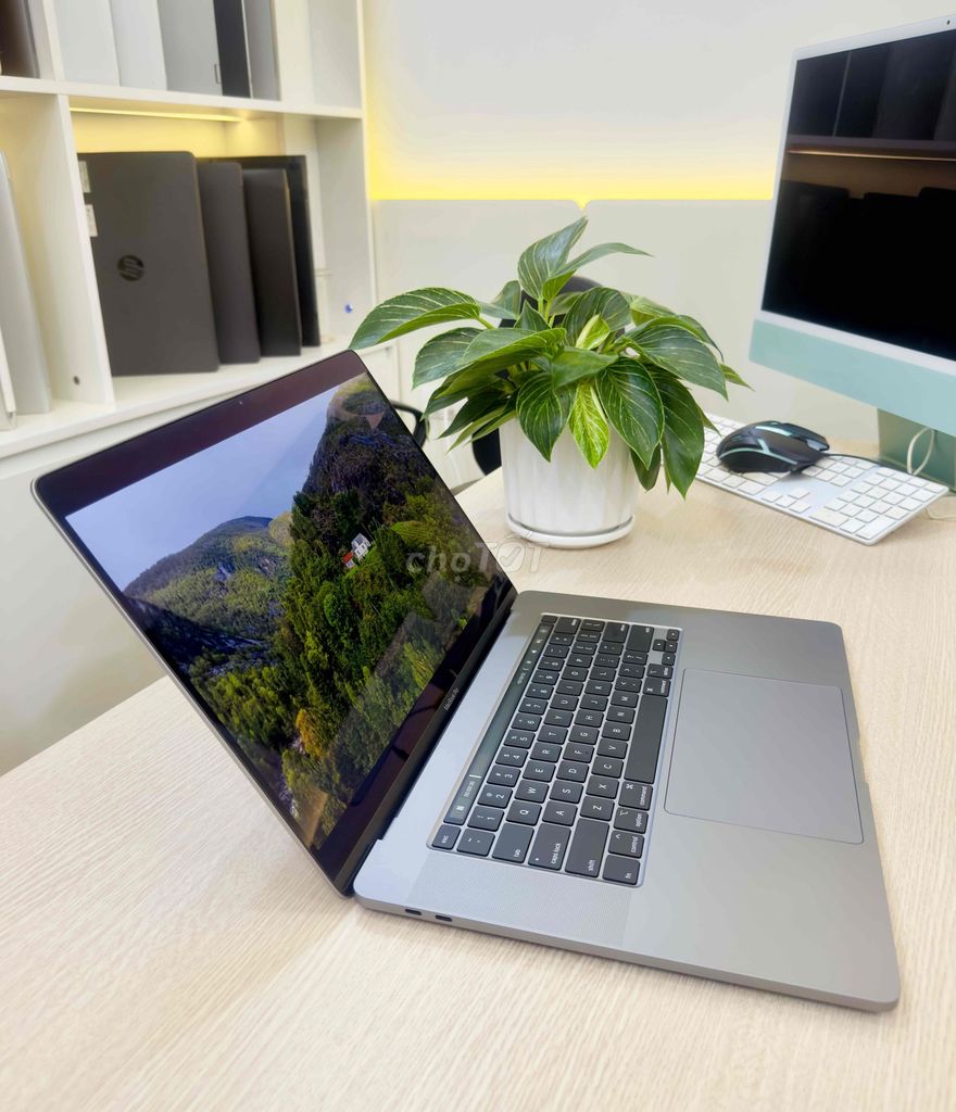 Macbook Pro 2019 i7/ram16gb/ssd512gb - khủng, đẹp. Mua bán Laptop tại Quận Hai Bà Trưng Hà Nội được đăng bởi Akiba shop hình 2