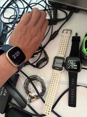 Đồng hồ thông minh Fitbit Versa, Garmin, G-Shock. Mua bán Thiết bị đeo thông minh tại Huyện Hóc Môn Tp Hồ Chí Minh được đăng bởi LEVI