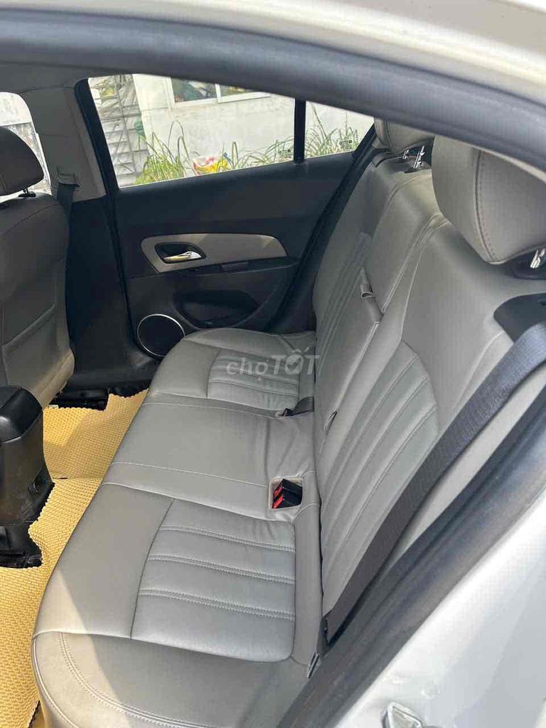 Chevrolet Cruze Trắng 5 chỗ Tự động. Mua bán Ô tô tại Huyện Hoài Đức Hà Nội được đăng bởi Đức Giang hình 7