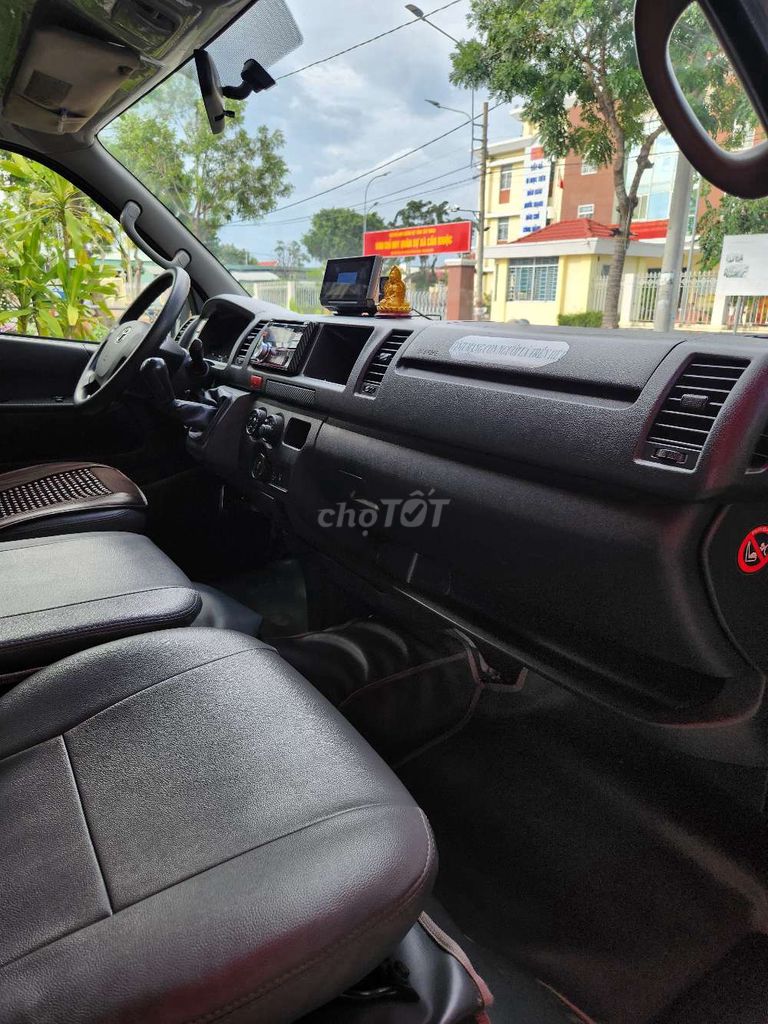 Toyota Hiace 2014 tải Van 6N/940kg bằng B2. Mua bán Ô tô tại Huyện Bình Chánh Tp Hồ Chí Minh được đăng bởi TUẤN TRẦN hình 11