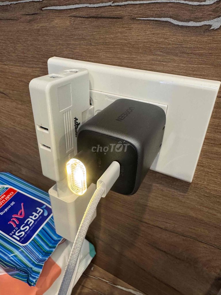 Đèn cắm usb rất đẹp và nhỏ gọn (vàng và trắng)