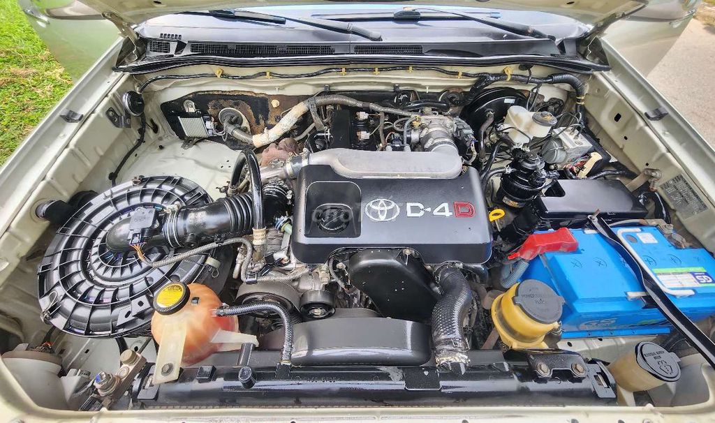 Toyota Hilux sx2011 máy dầu ,xe zin đét .. Mua bán Ô tô tại Huyện Sóc Sơn Hà Nội được đăng bởi Thế Auto  hình 12