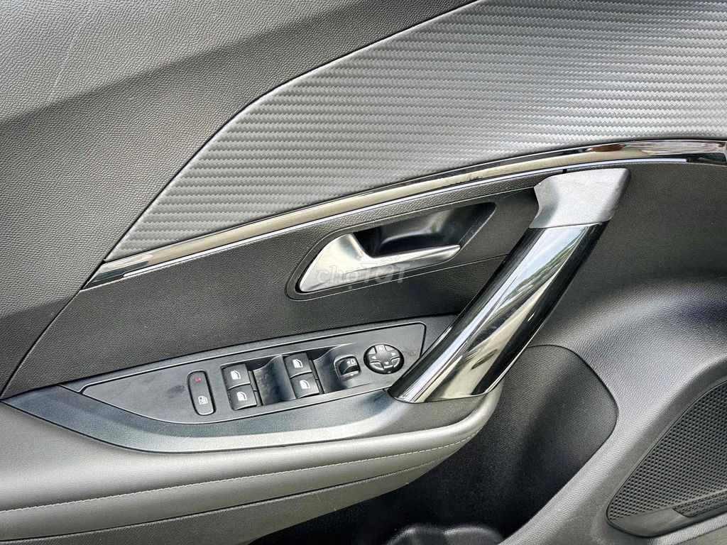 Peugeot 2008 GTline - trắng siêu đẹp siêu cá tính. Mua bán Ô tô tại Quận Cầu Giấy Hà Nội được đăng bởi Thái Hoàng Long Auto hình 19