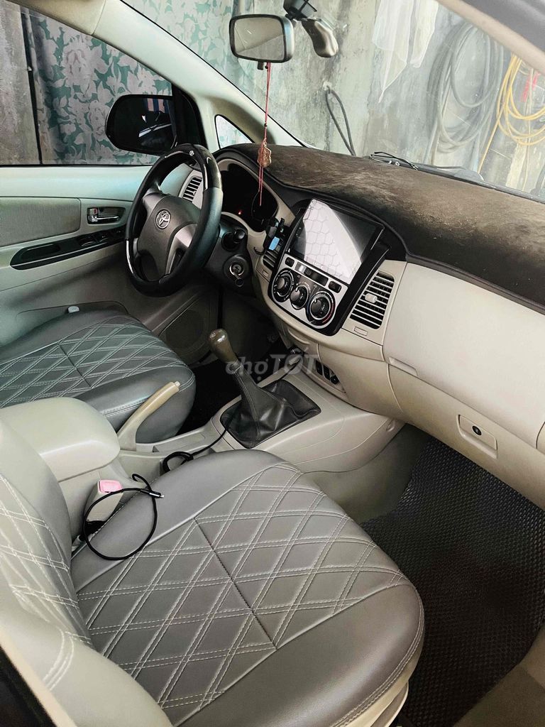 Toyota Innova 2015 2.0E - 250000 km. Mua bán Ô tô tại Thành phố Thủ Dầu Một Bình Dương được đăng bởi Nhan Nguyen hình 8