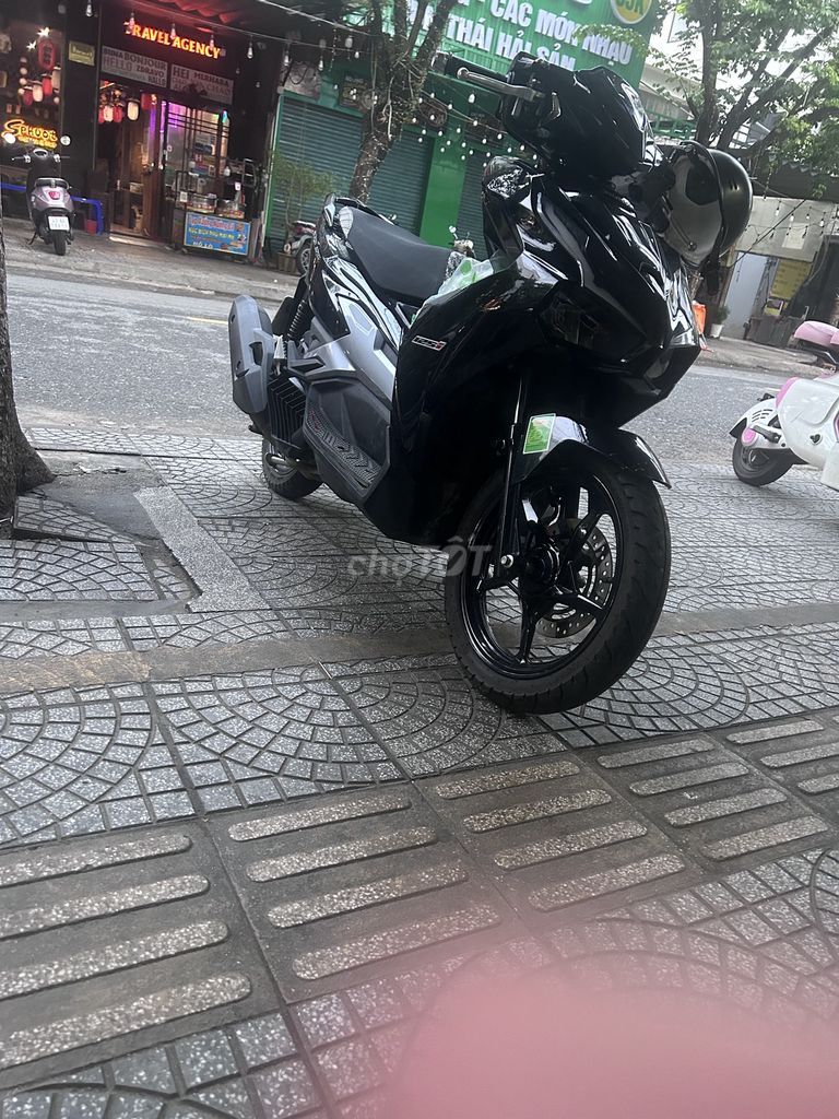 Воздушный клинок Honda 2025, черный, менее 4000 км