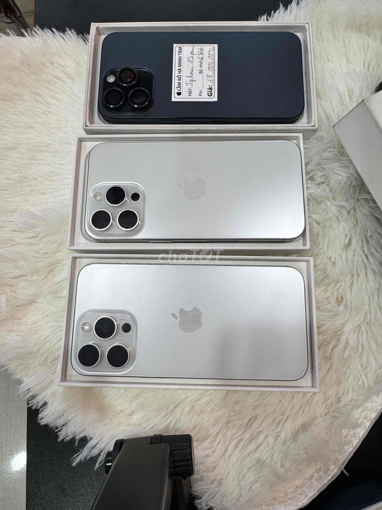 Apple iPhone 15 Pro Max Bạc 99%. Mua bán Điện thoại tại Thành phố Thuận An Bình Dương được đăng bởi cầm đồ Hà Minh Tâm  hình 1