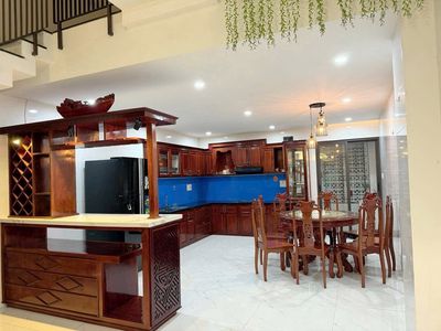 Аренда · 4 комн. · 100 м² · Quận Cẩm Lệ, ул. Đường Mai Chí Thọ