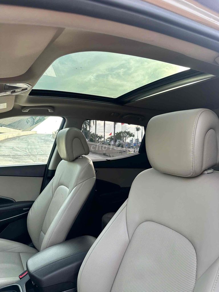 Hyundai Santa Fe 4WD 2016 đk 2017. Mua bán Ô tô tại Quận Cẩm Lệ Đà Nẵng được đăng bởi Nguyễn Duy hình 13