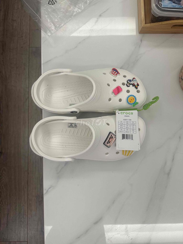 Dép Crocs. Mua bán Giày dép tại Quận Đống Đa Hà Nội được đăng bởi Chị Phương  hình 1